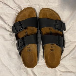 Black Birkenstock’s Size 8